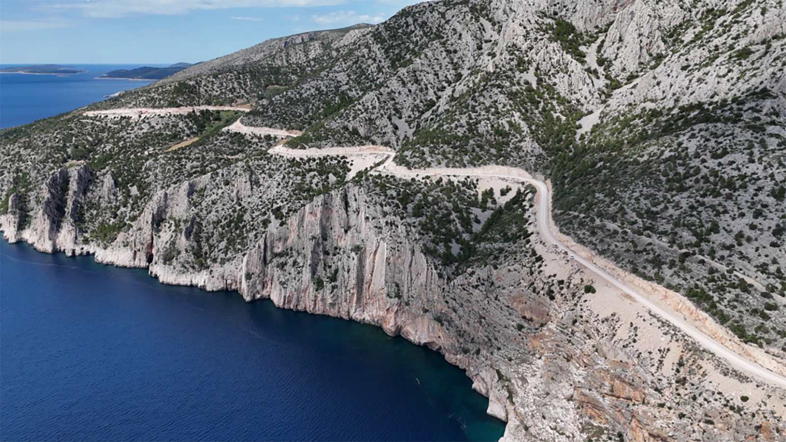 Zatvara se cesta Dubovica - Sveta Nedjelja na Hvaru