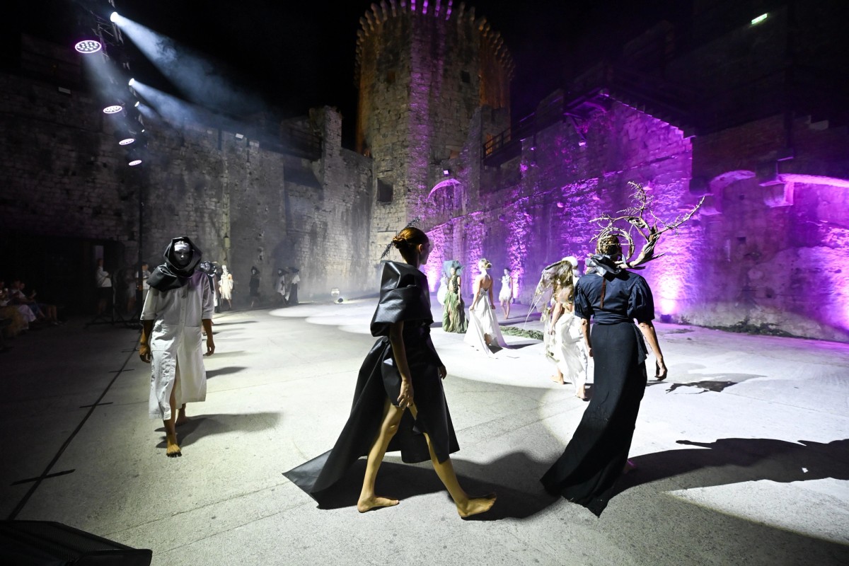 Prvo izdanje festivala City of Masters završeno revijom Monochromatic Viktora Drage