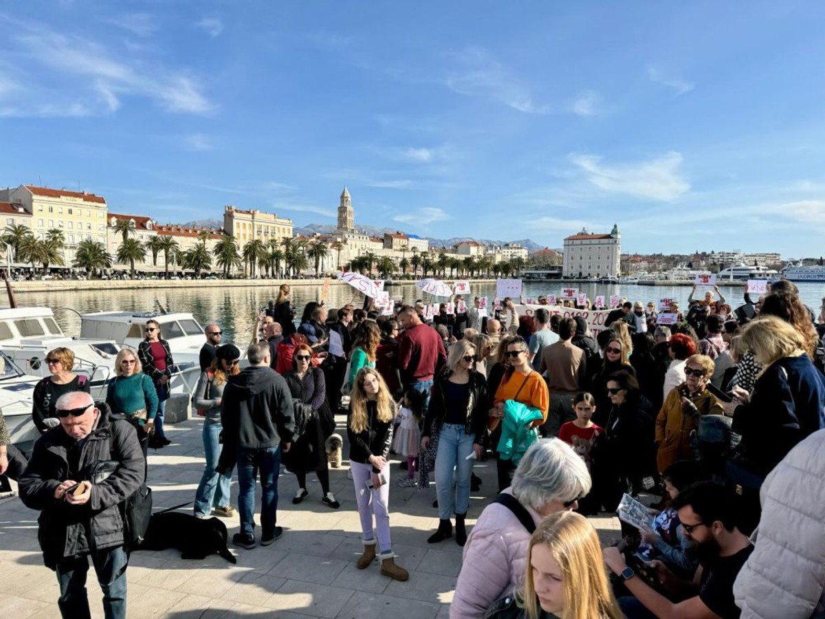 Skup podrške na Matejuški | foto: Veljko Martinović