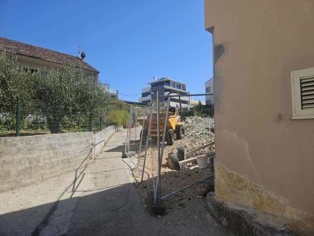 ULICA BEZ IZLAZA: Stanari Gudeljeve na Mejašima mjesecima bez pristupa domovima, pitaju kako je ovakva gradnja odobrena