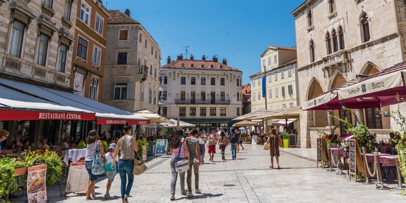 BROJKE RASTURAJU Danas je premašen turistički promet ostvaren u cijeloj prošloj godini!
