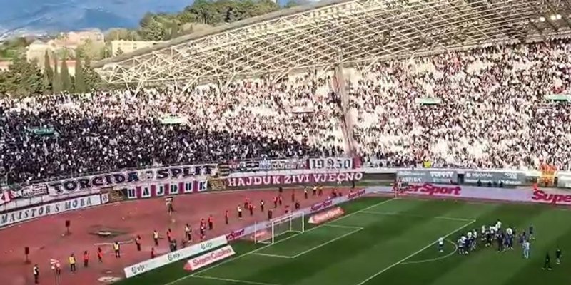 VIDEO: Navijači nakon pobjede ispratili igrače Hajduka aplauzom i jednom pjesmom