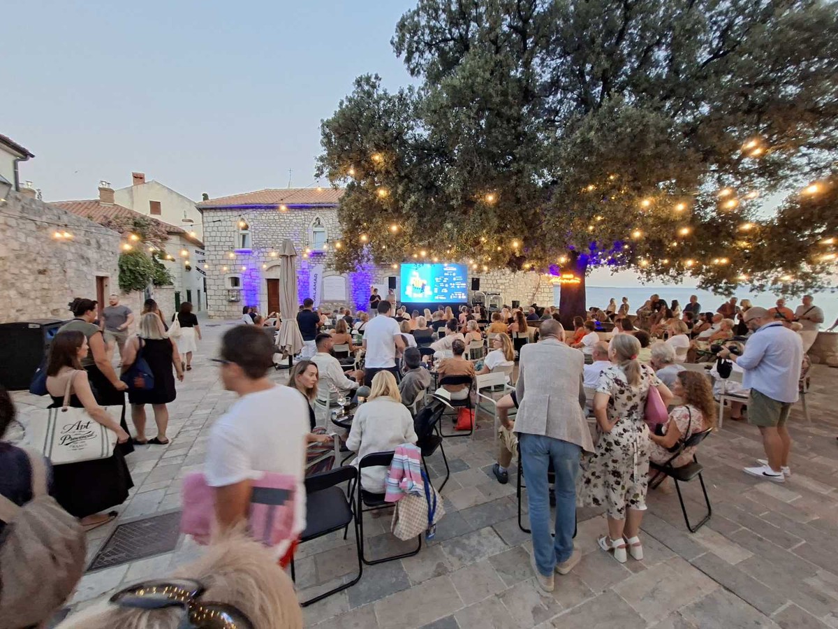 FOTO Vjesnik se vratio na veliki ekran: Film koji čuva sjećanje na jedu eru