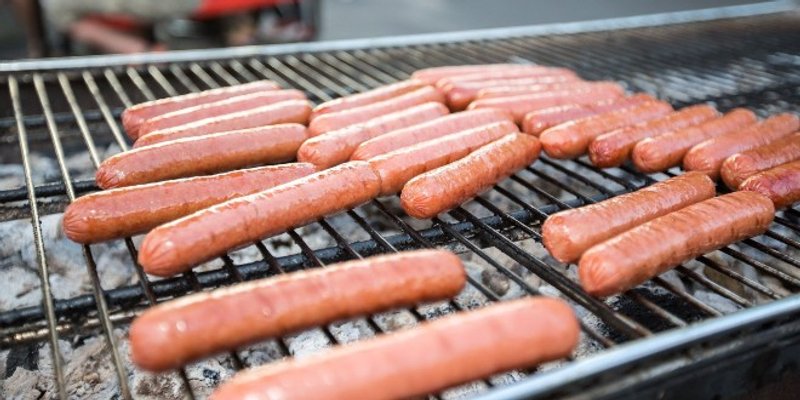 BAKTERIJA LISTERIA Povlače se talijanske pureće i pileće hrenovke sa sirom