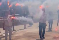 VIDEO Studenti bakljadom i hajdučkom pjesmom dočekali novog rektora