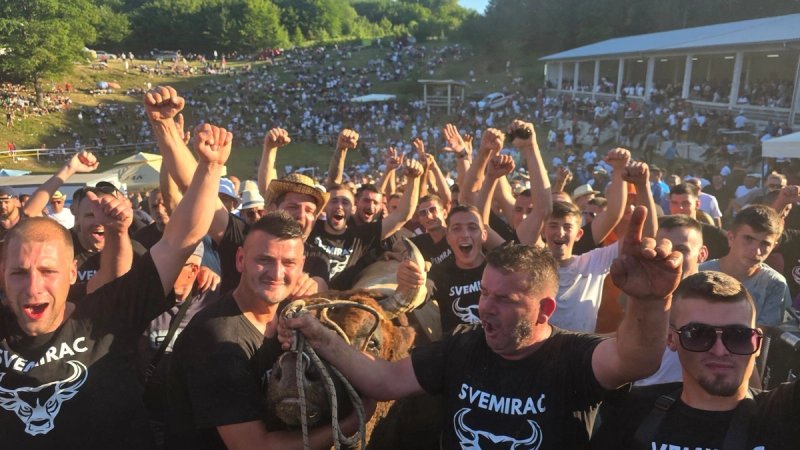 Sprema se noćna korida u Dicmu, glavna nagrada na tomboli - auto