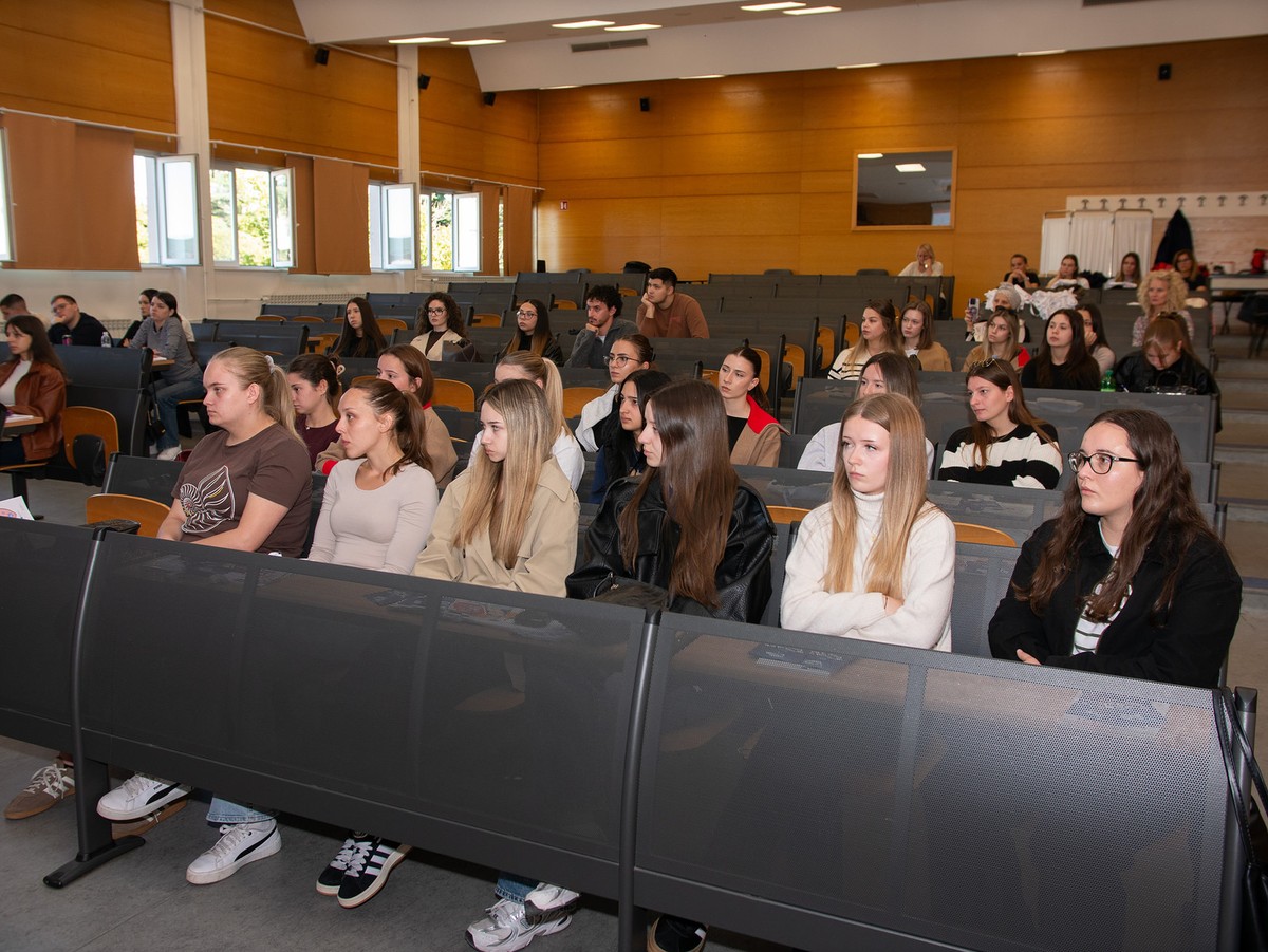 Čak 300 tisuća mladih još nije cijepljeno protiv HPV-a, pokrenuta akcija u dalmatinskoj županiji u kojoj je stanje najlošije