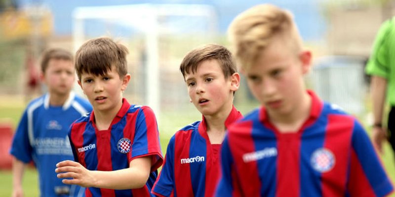 DALMATINKO CUP: Tribine popunjene bez obzira na kišu, grupna faza natjecanja se polako bliži kraju