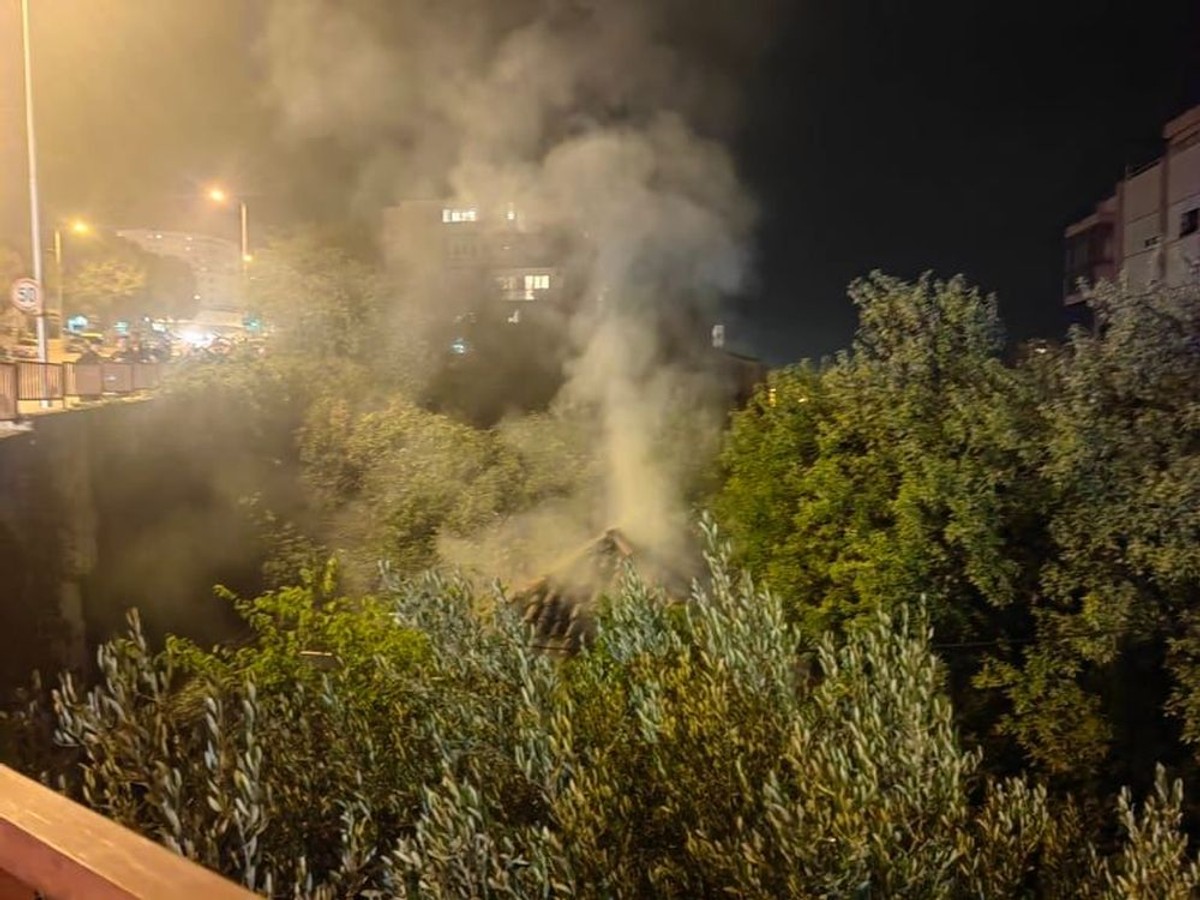 Požar prizemnice u Velebitskoj | foto: Dean Bubić