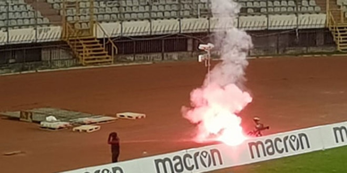 FOTO: Rakete nad Poljudom, izvan stadiona topovski udari