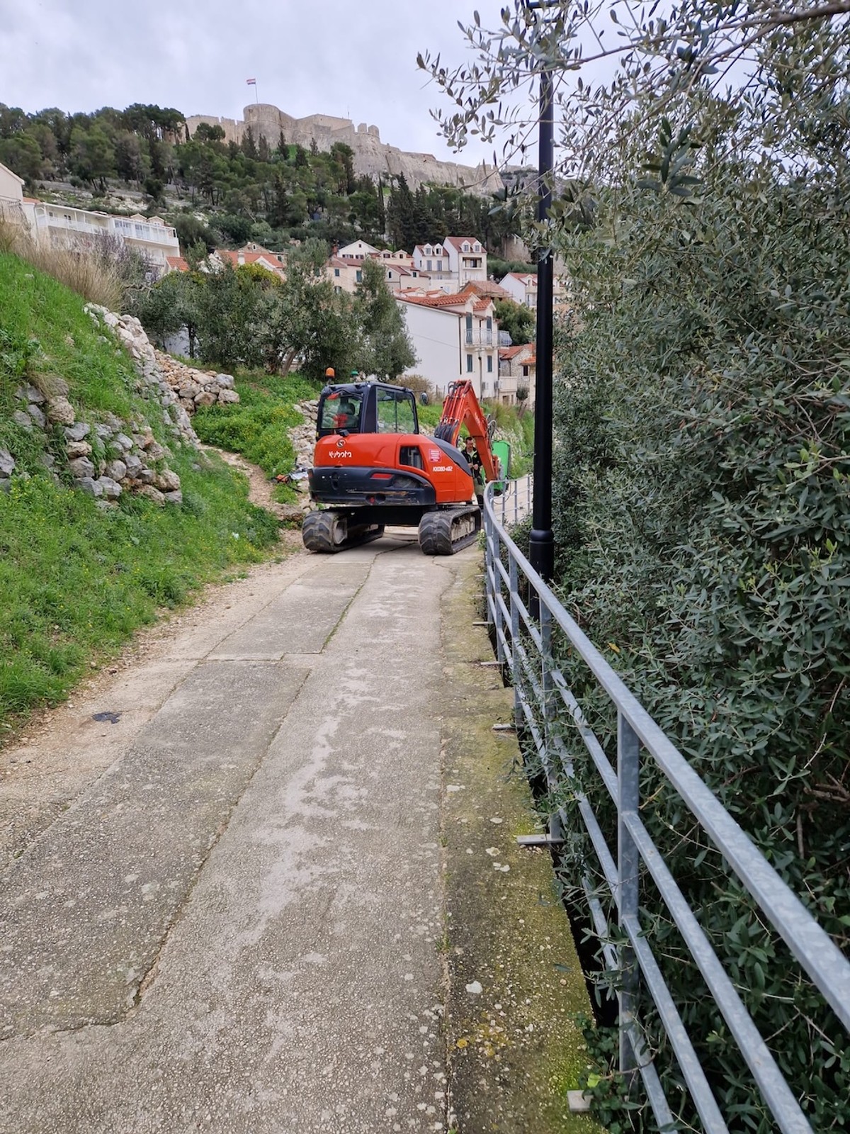 FOTO Započeli radovi na sanaciji kompleksa crkve sv. Marka na Hvaru