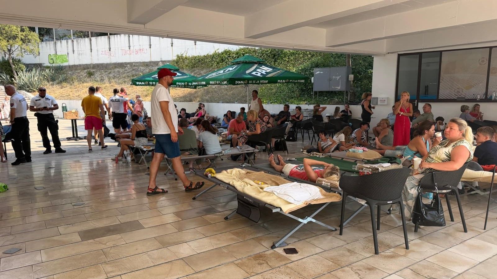Dio evakuiranih osoba smješten na Gripama, Grad Split poslao važnu obavijest za sve koji žele pomoći!