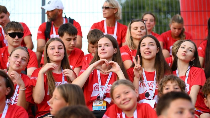 FOTOGALERIJA Bilić, Desailly, Asanović i Dyche dodijelili medalje mladim prvacima Coca-Cola Cupa