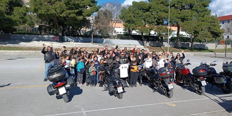 VUKOVI VELIKOG  SRCA Bajkeri upriličili humanitarni party za Udrugu Dyxy