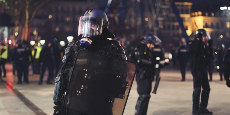 Oglasila se Bijela kuća, agente prozvala herojima