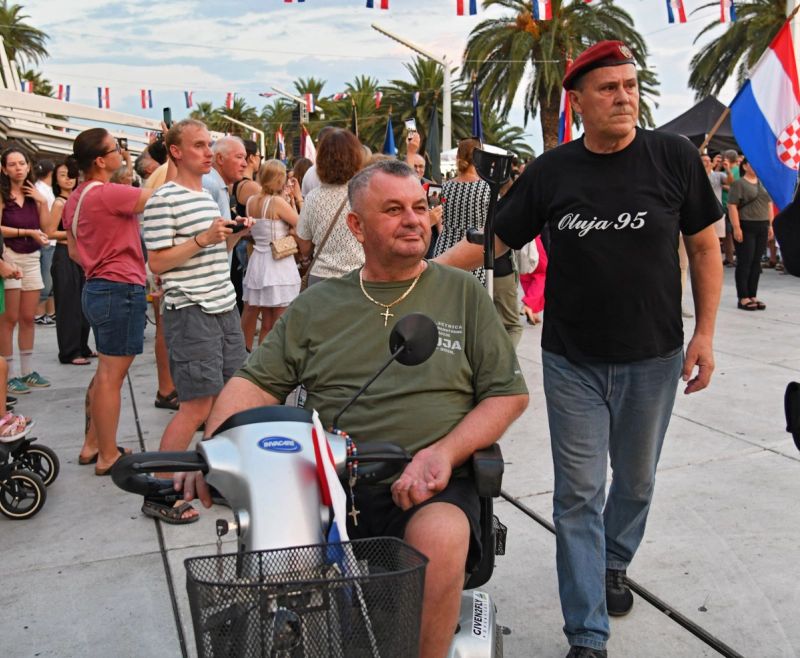 FOTO/VIDEO Split obilježio Dan pobjede uz mimohod branitelja i koncert na Rivi