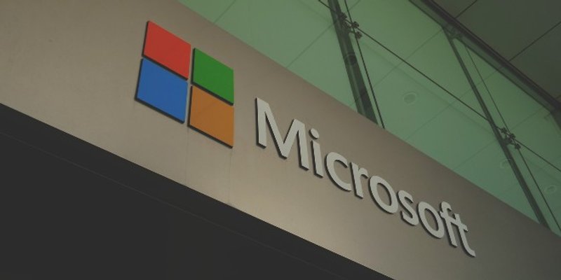 ŠEF MICROSOFTA: Tehnologija je trebala donijeti revoluciju, a glupa je kao kamen