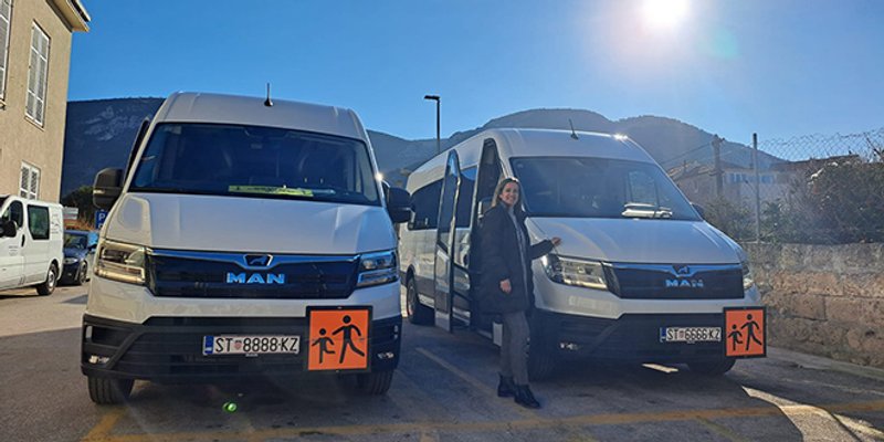 Novi mini busevi za prijevoz školske djece po Visu | Dalmatinski Portal