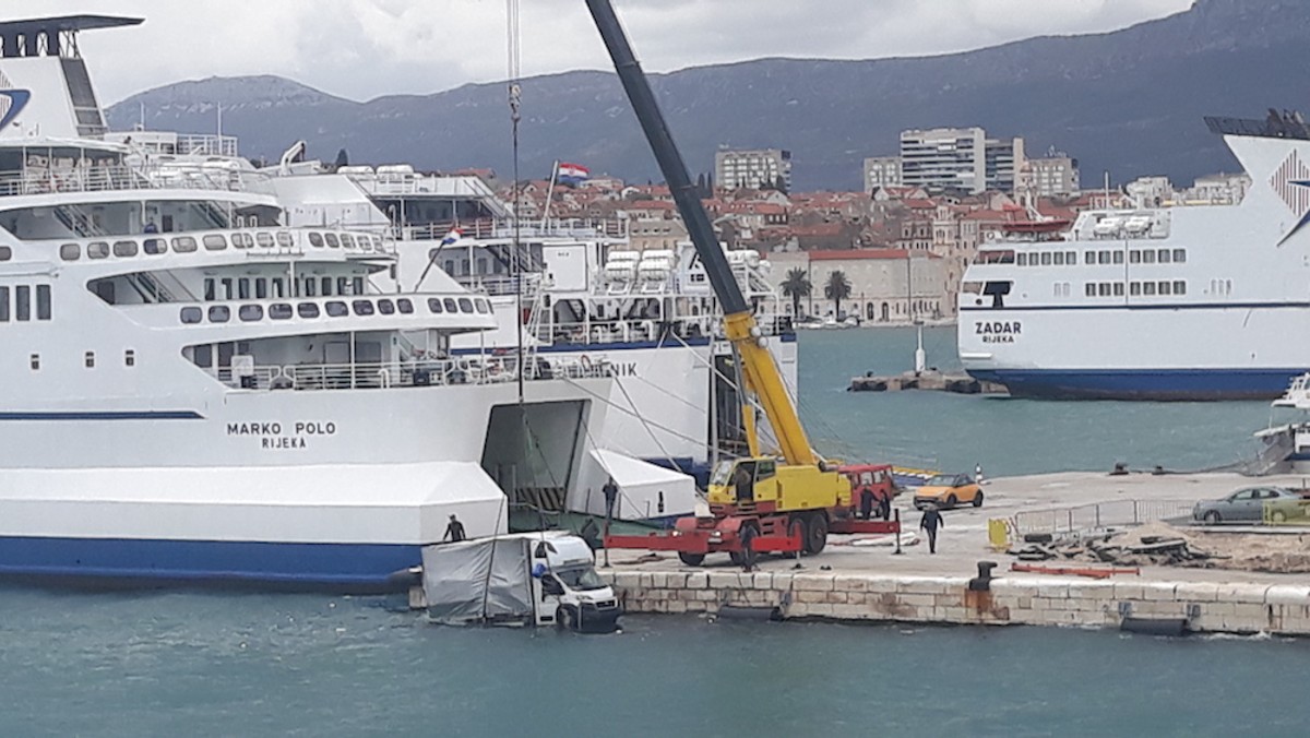 Vađenje kamiona | Foto: Zoran