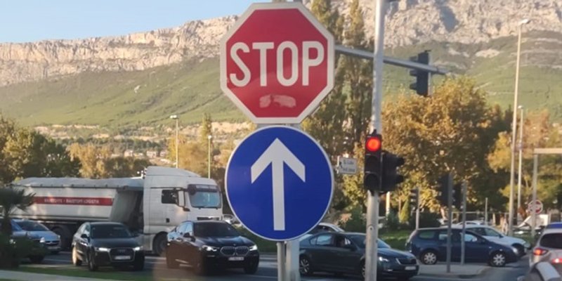 Kaos na solinskoj Širini