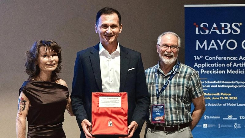 Zlatna medalja Sveučilišne bolnice u Padovi dodijeljena prof. Draganu Primorcu