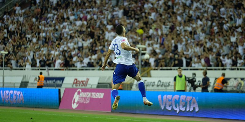 TOTALNI SHOW Navijači Persiba poludjeli za Jradijem, otpisani hajdukovac zaključao profil na Instagramu!