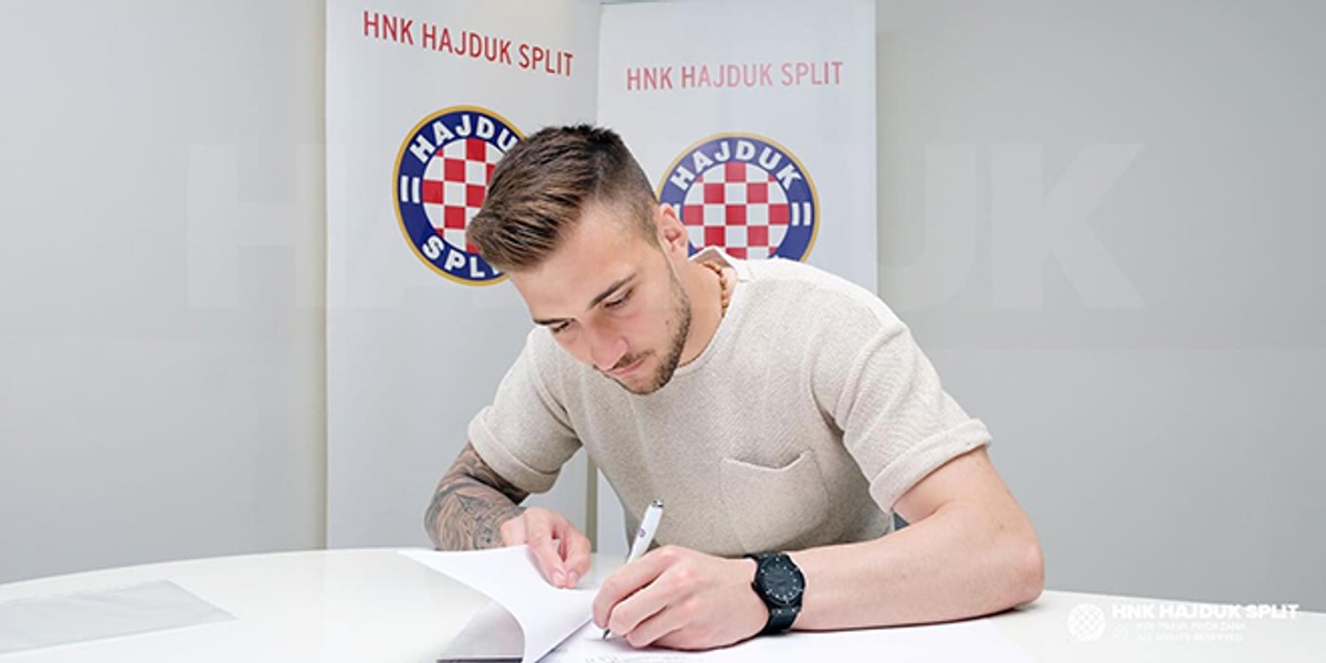 SLUŽBENO: Posavec potpisao s Hajdukom do 2023. godine!