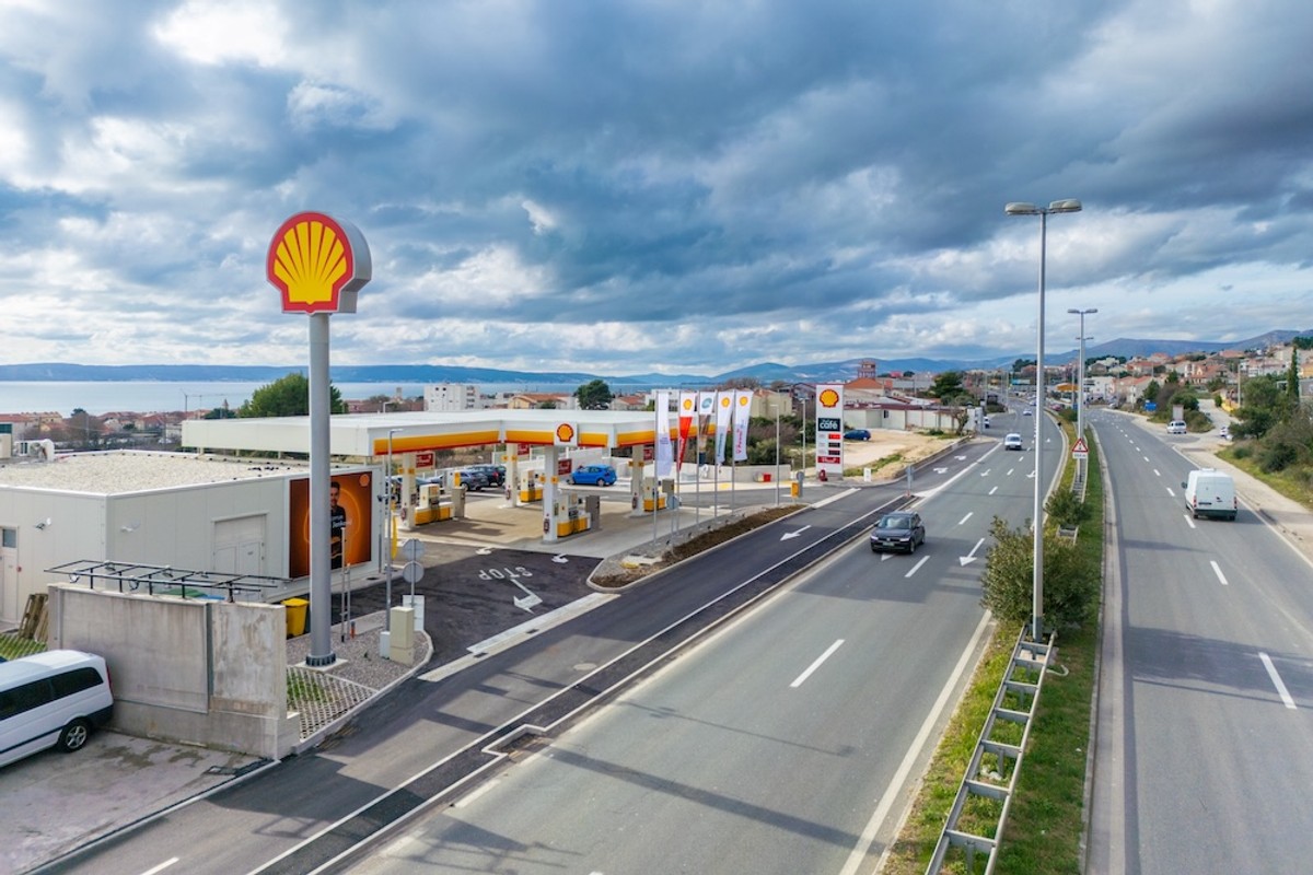 Shell benzinska postaja u Kaštel Sućurcu
