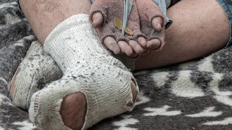 Muškarac i žena prisiljavali maloljetnika na prosjačenje