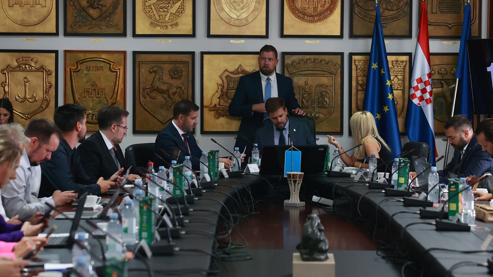 GRADSKO VIJEĆE Šuta podnosi izvješće o radu, a pred vijećnicima treći put prodaja gradskog zemljišta na Mejama Filipu Rogošiću