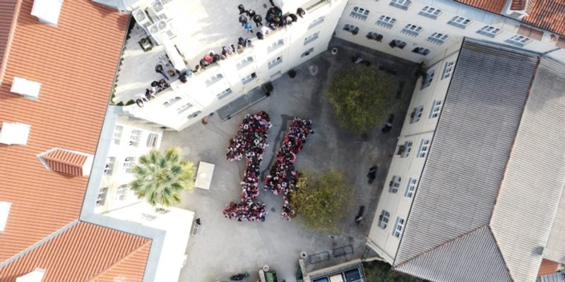 Splitski gimnazijalci formirali Livajinu 14-icu i snimili milenijsku fotografiju za današnju utakmicu
