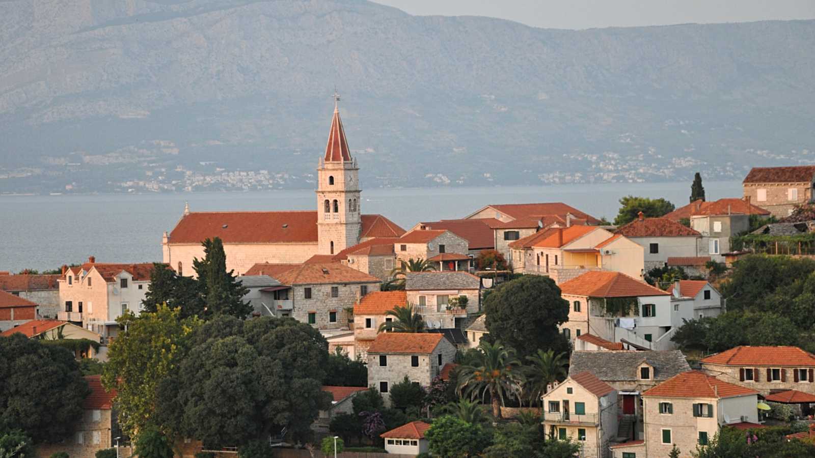 Okusi Sardinije stižu na Brač: Gastronomski spektakl spaja dva mediteranska otoka