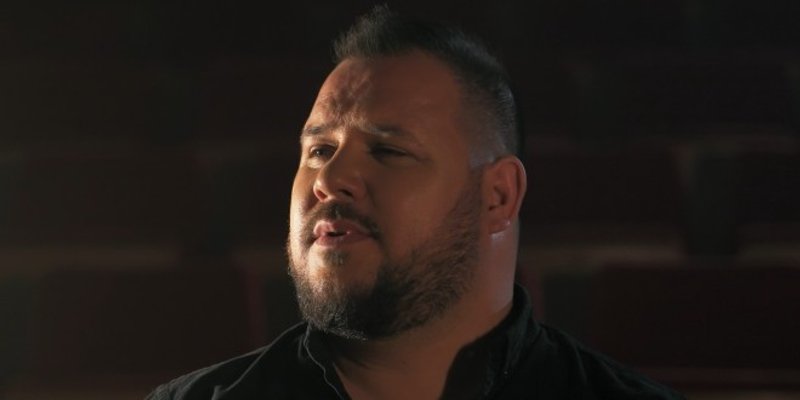 VIDEO Mate Grgat nakon nastupa na CMC festivalu otkrio spot za novi singl 'Ljubav i suze'