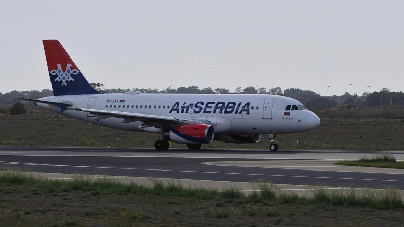 Dok Srbija savjetuje ljudima da ne putuju u Hrvatsku, njihov avioprijevoznik uvodi nove letove za Brač