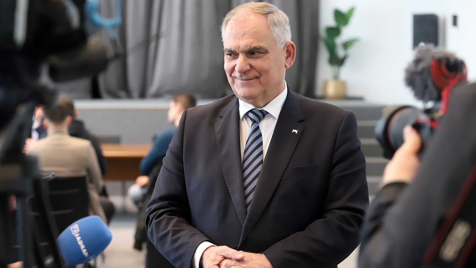 BOBAN ČESTITAO DAN DRŽAVNOSTI 'Zahvalni generacijama prije nas koje su stoljećima gradile i čuvale naš nacionalni identitet'