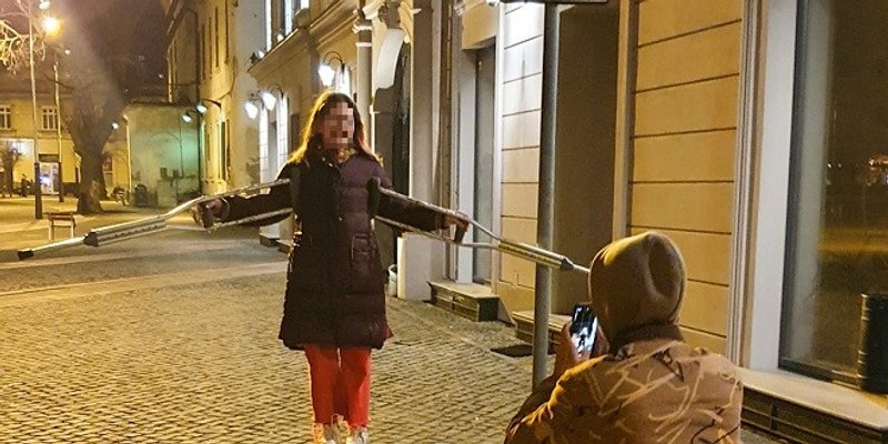 Splitski glumac dočekao nećake iz Ukrajine: 'Ona je ponijela privremene štake, tisuće pitanja i kofere šarma. On balun, kopačke i nadu' 