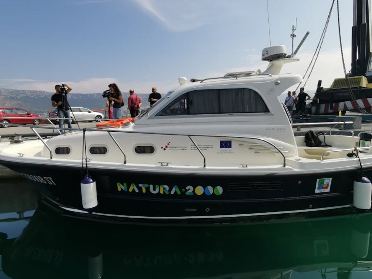 Brod Ustanove More i krš