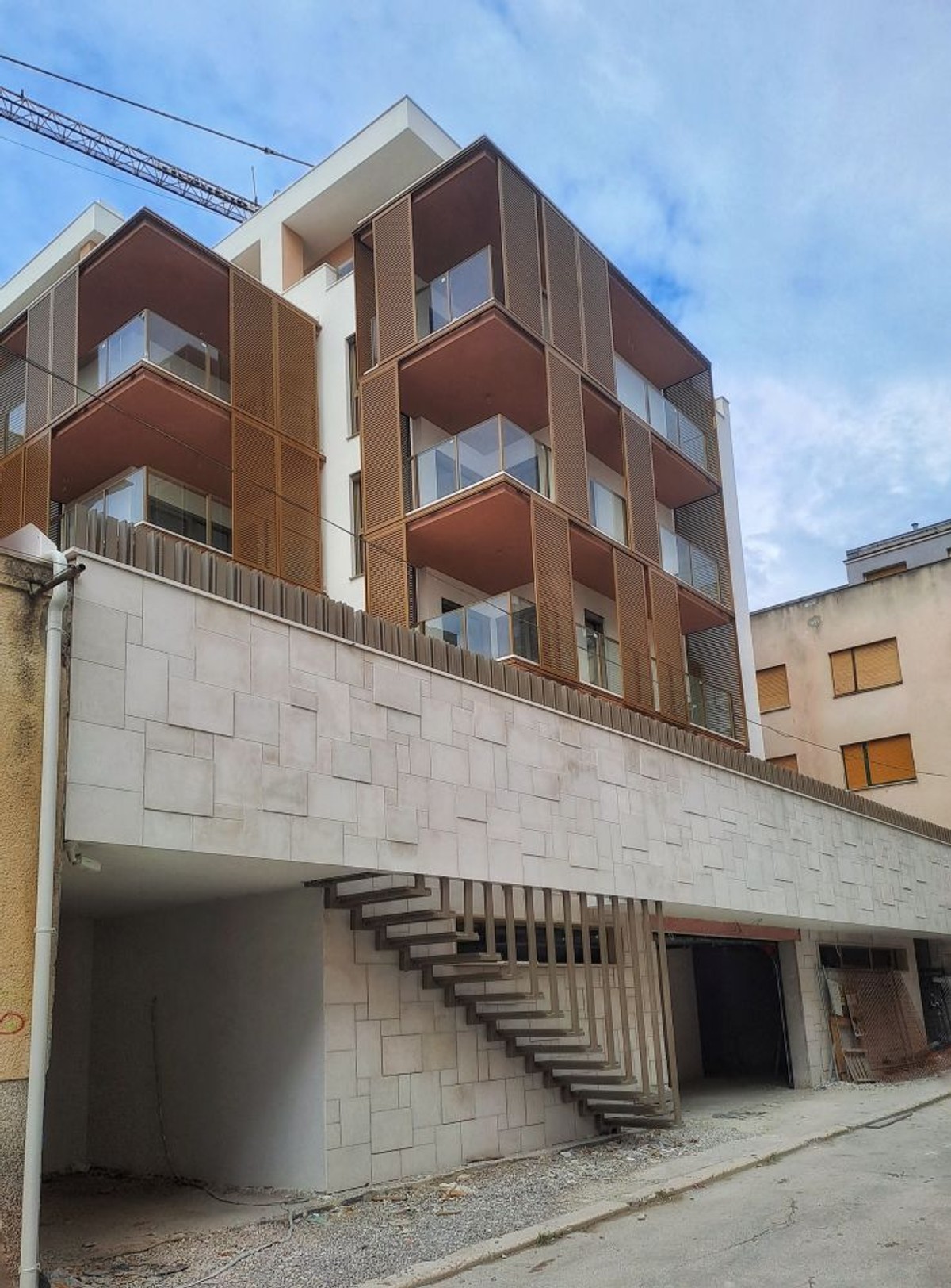 Nova zgrada u centru grada | foto: Zoran