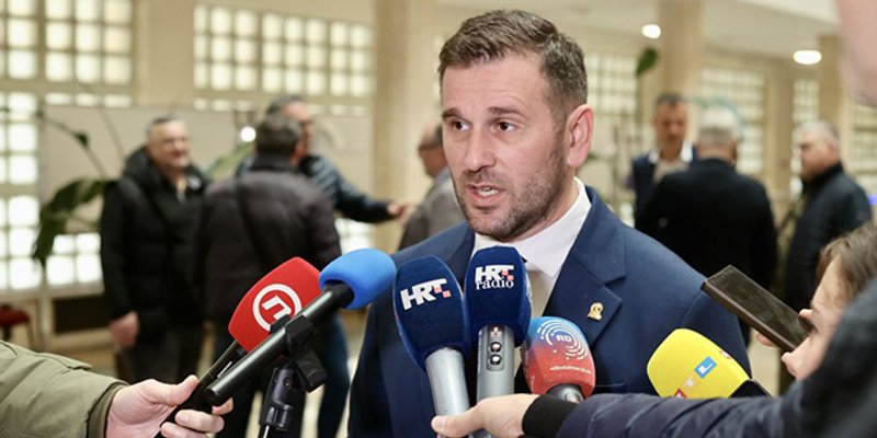 Potpisani ugovori za ulaganja u tri splitske osnovne škole