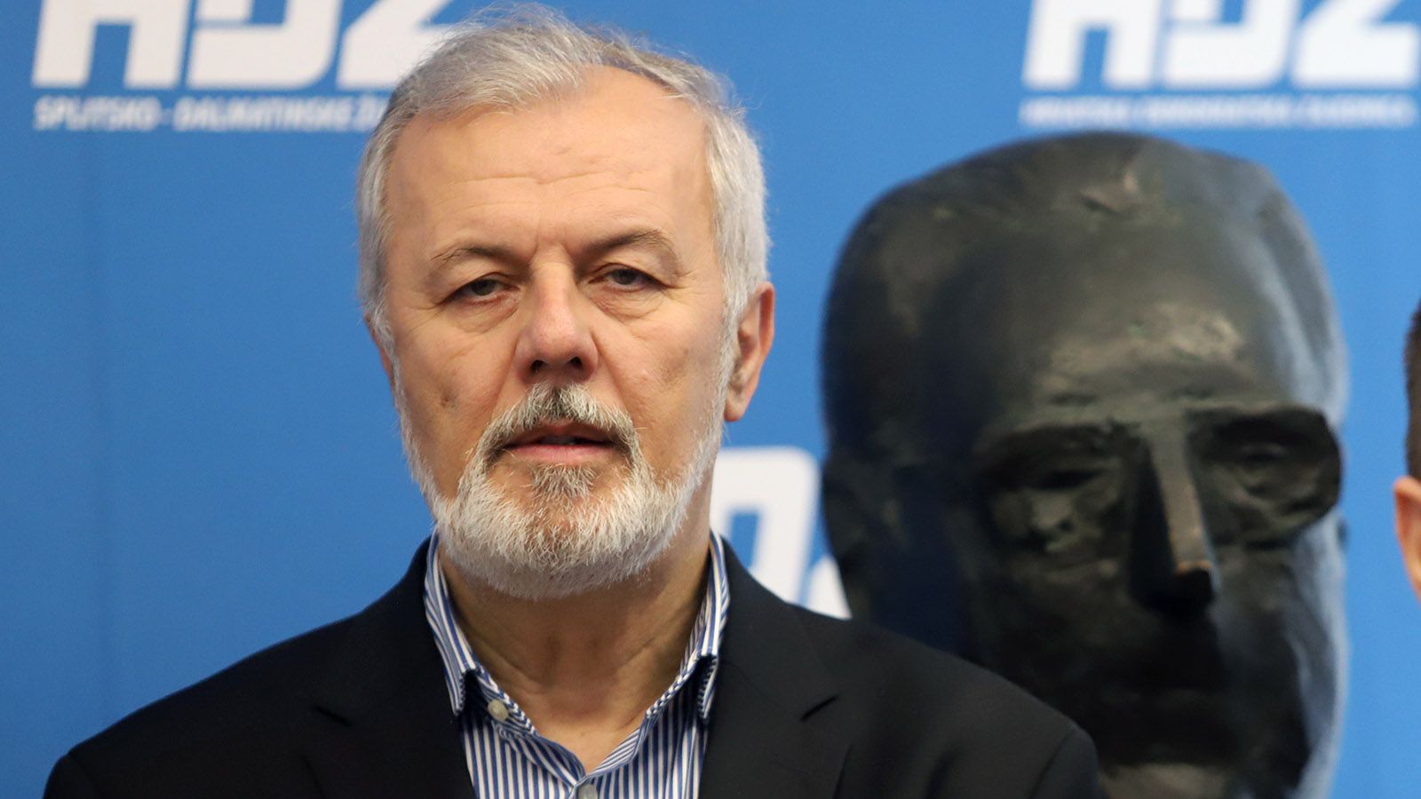Sanader pozvao oporbu u Gospić: 'Popijmo zajedno zdravu i ispravnu vodu'