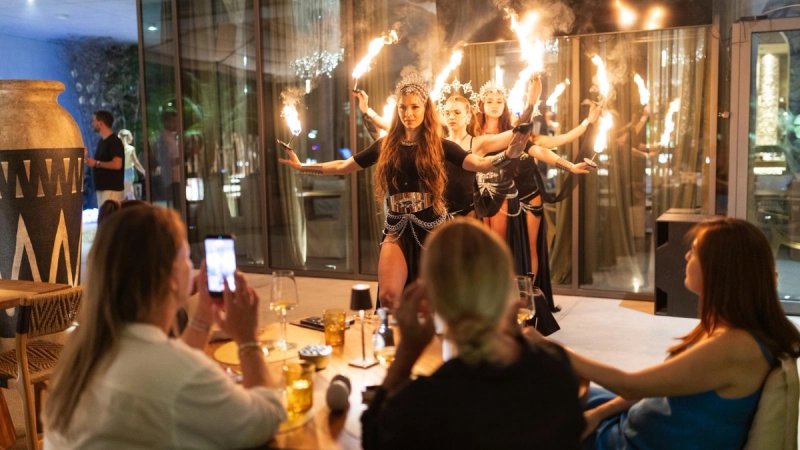 Casa Sol Dinner show programi nedjeljom na Žnjanu: Secret Garden i Rio Afterglow