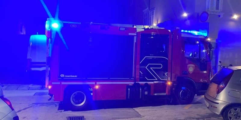 PLANULA KUĆA KOD VRGORCA Muškarac prevezen u splitsku bolnicu