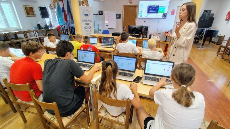 Robotika, rakete, programiranje... Tehnifest stiže u splitsku školu