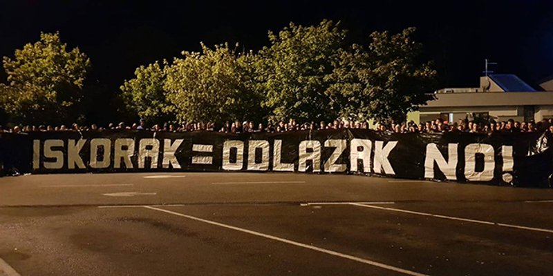 Pogledajte poruke koje Torcida nije smjela unijeti na stadion u Zaprešiću