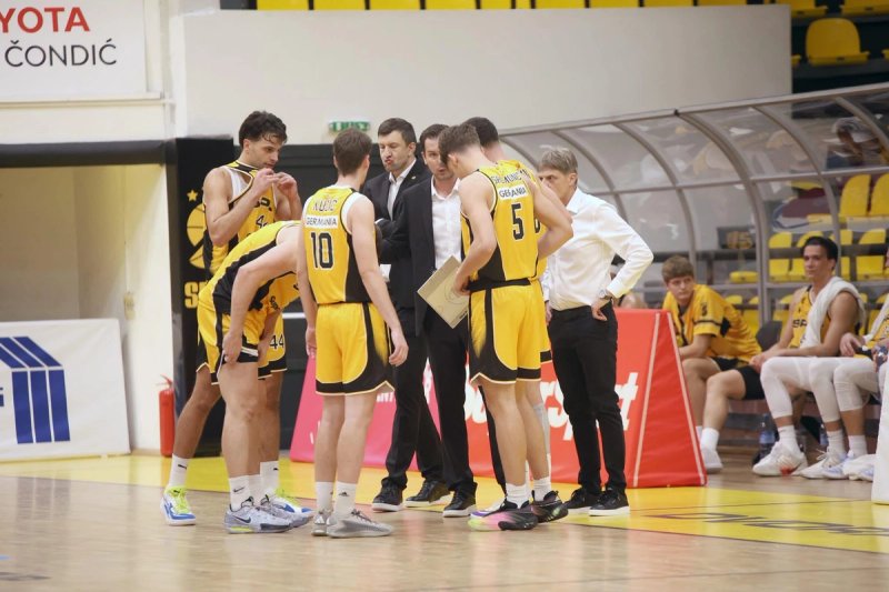 Treća utakmica, treća pobjeda: Split siguran protiv Dubrave