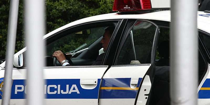 Policija uhitila mladiće koji su ih nakon utakmice s Varaždinom na Poljudu gađali kamenjem i bocama