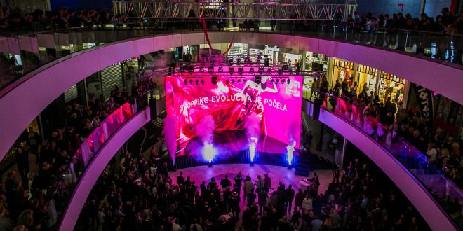 VIP otvaranje centra Mall of Split: Nina Kraljić pjevala pred oko 2000 ...