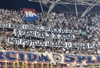 Torcida podigla poruku, poviše je zavijorila zastava Našeg Hajduka