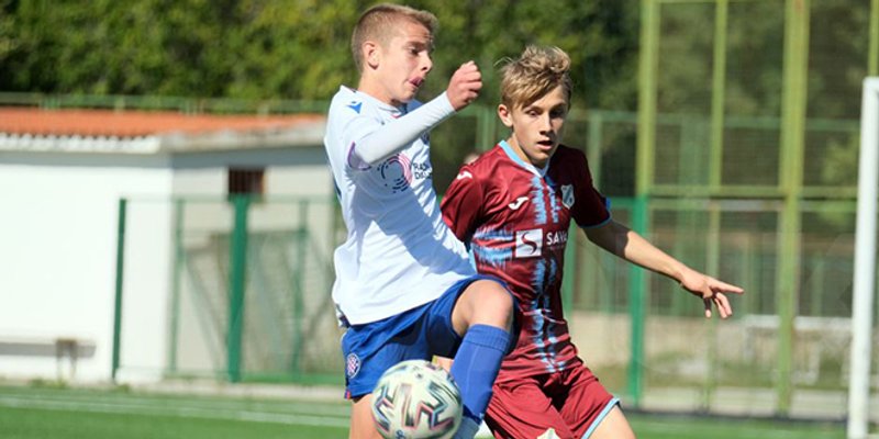 Dvojica juniora potpisali ugovore s Hajdukom