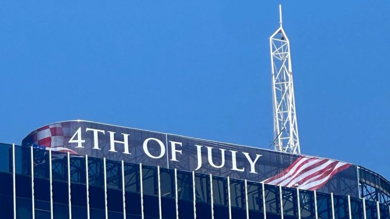 Zanimljiva gesta na Dalmatia Toweru uoči američkog Dana nezavisnosti
